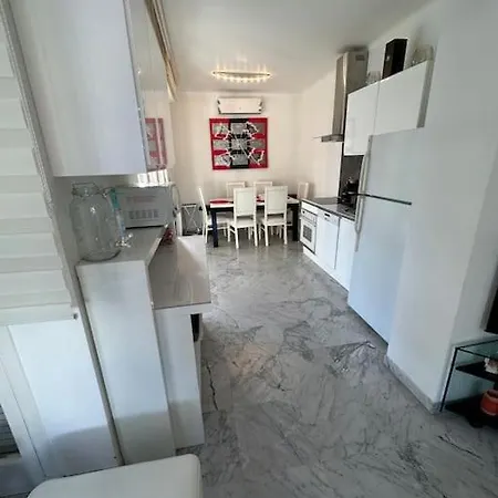 New Centre Croisette Apartment *